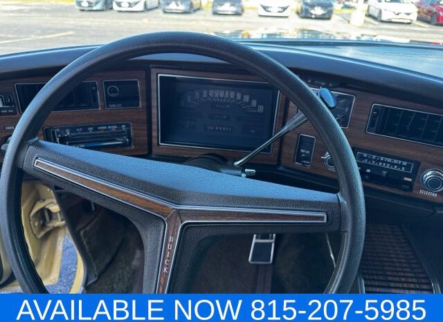 
								Buick Riviera full									