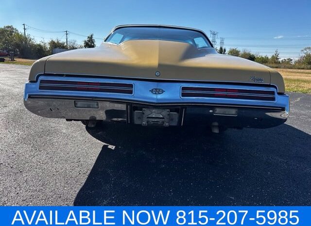 
								Buick Riviera full									