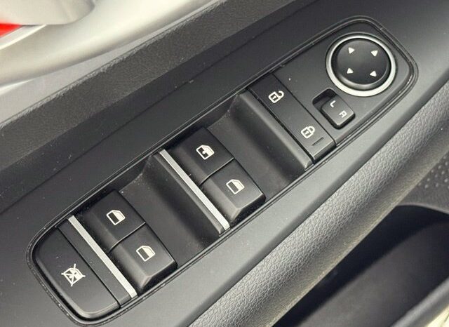 
								Kia Forte full									