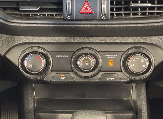 
								Kia Forte full									