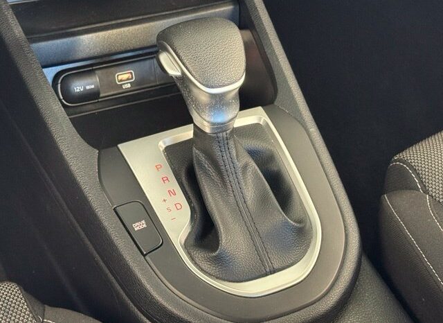 
								Kia Forte full									