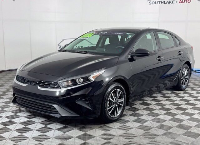 
								Kia Forte full									