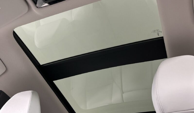 
								Mitsubishi Outlander full									