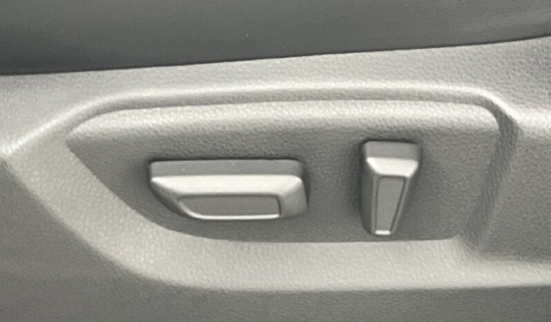 
								Mitsubishi Eclipse Cross full									