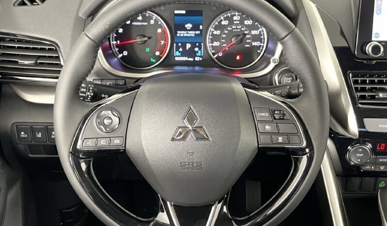 
								Mitsubishi Eclipse Cross full									