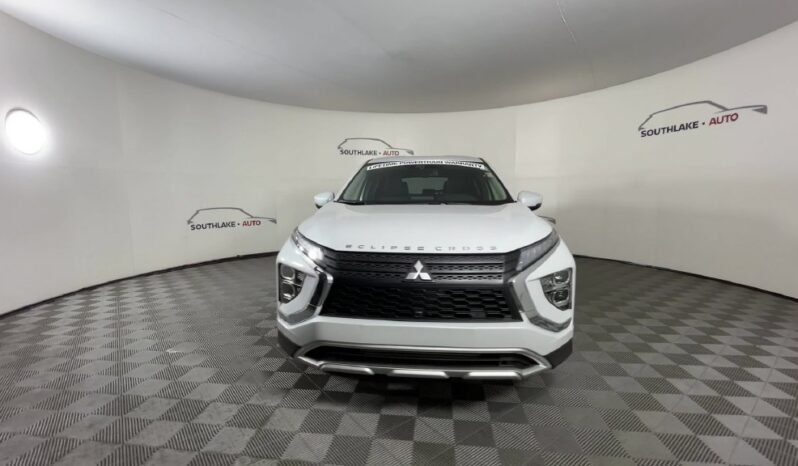 
								Mitsubishi Eclipse Cross full									