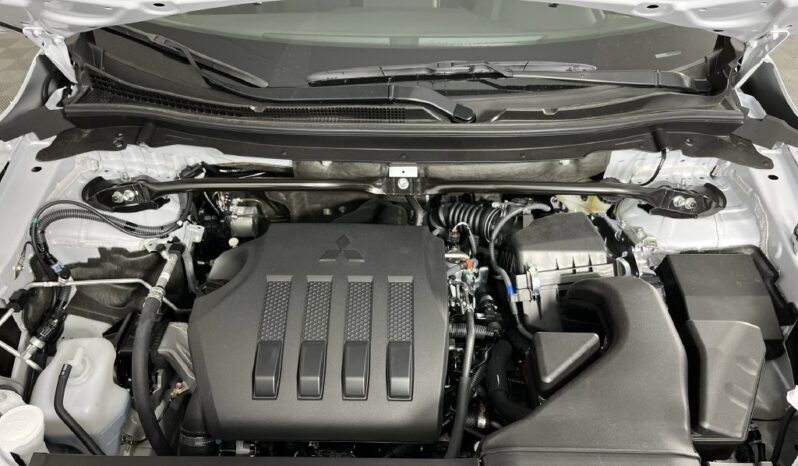 
								Mitsubishi Eclipse Cross full									