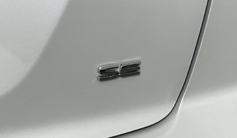 
								Mitsubishi Eclipse Cross full									