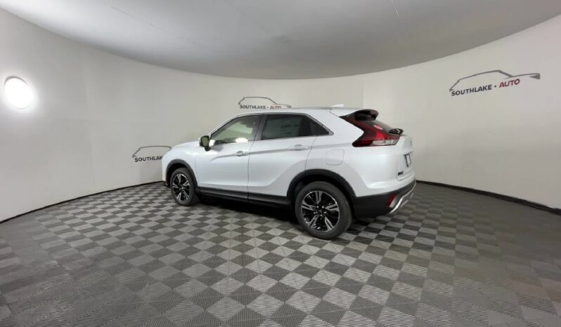 
								Mitsubishi Eclipse Cross full									