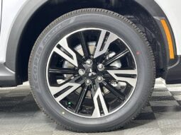 
										Mitsubishi Eclipse Cross full									
