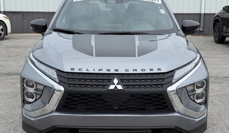 
								Mitsubishi Eclipse Cross full									