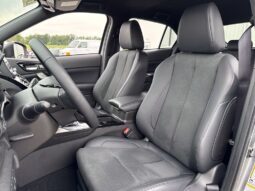 
										Mitsubishi Eclipse Cross full									