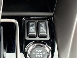 
										Mitsubishi Eclipse Cross full									