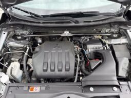 
										Mitsubishi Eclipse Cross full									