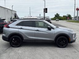 
										Mitsubishi Eclipse Cross full									