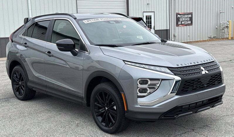 
								Mitsubishi Eclipse Cross full									