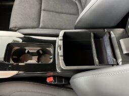 
										Mitsubishi Eclipse Cross full									