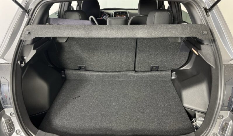 
								Mitsubishi Outlander Sport full									