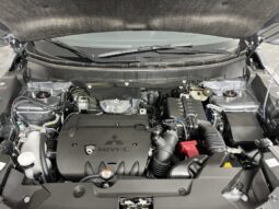 
										Mitsubishi Outlander Sport full									
