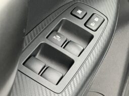 
										Mitsubishi Eclipse Cross full									