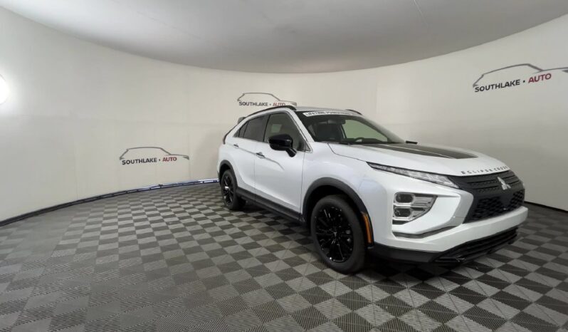 
								Mitsubishi Eclipse Cross full									