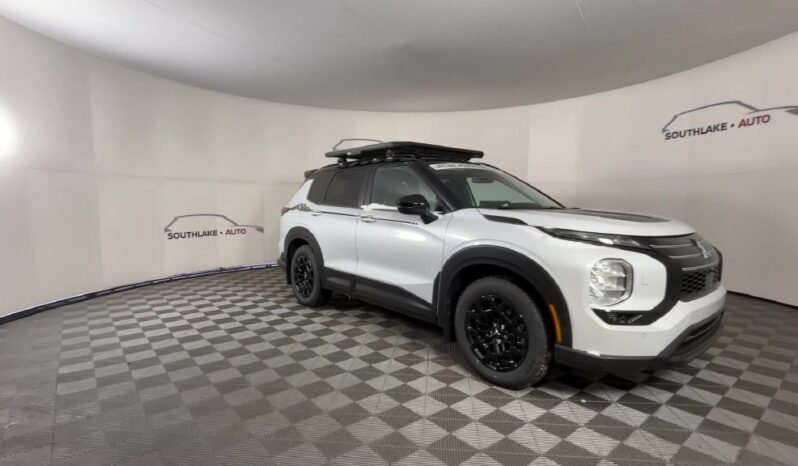 
								Mitsubishi Outlander full									
