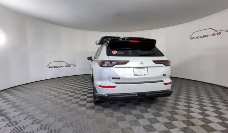 
								Mitsubishi Outlander full									