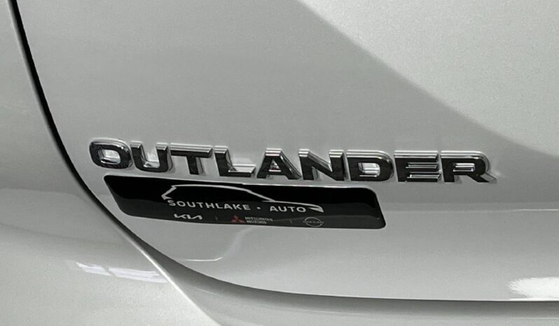 
								Mitsubishi Outlander full									