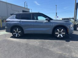 
										Mitsubishi Outlander full									
