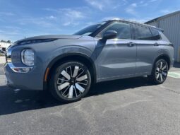 
										Mitsubishi Outlander full									