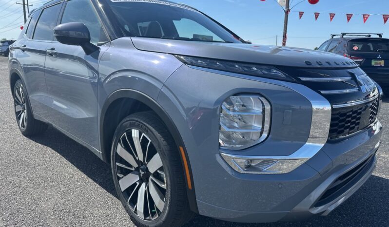 
								Mitsubishi Outlander full									