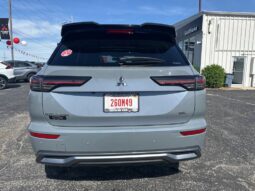 
										Mitsubishi Outlander full									