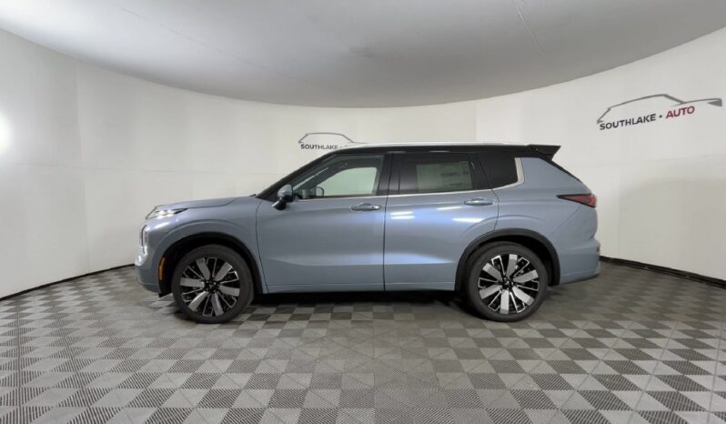 
								Mitsubishi Outlander full									
