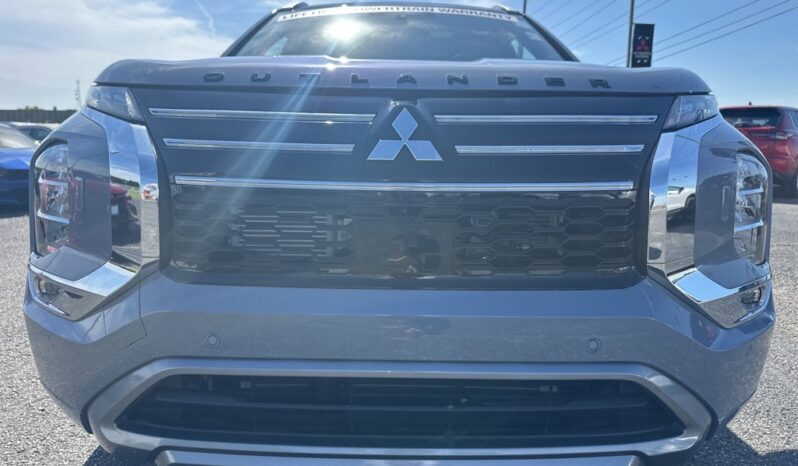 
								Mitsubishi Outlander full									