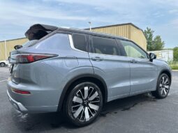 
										Mitsubishi Outlander full									