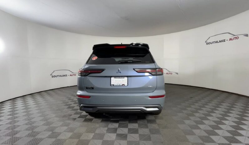 
								Mitsubishi Outlander full									