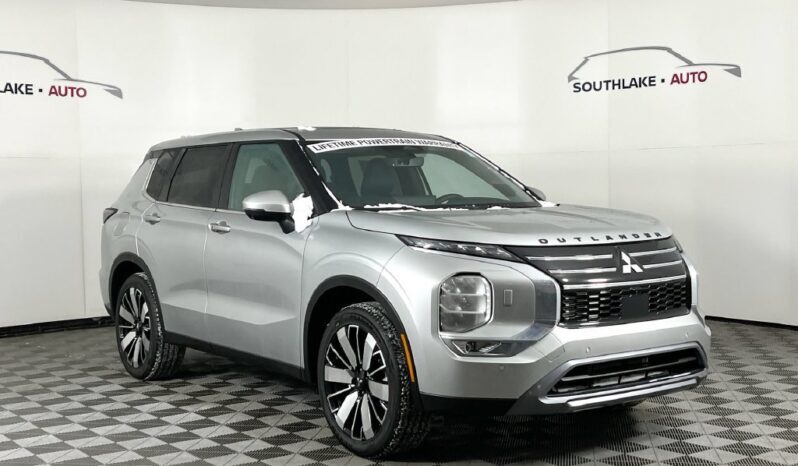 
								Mitsubishi Outlander full									