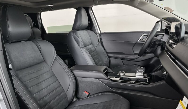 
								Mitsubishi Outlander full									