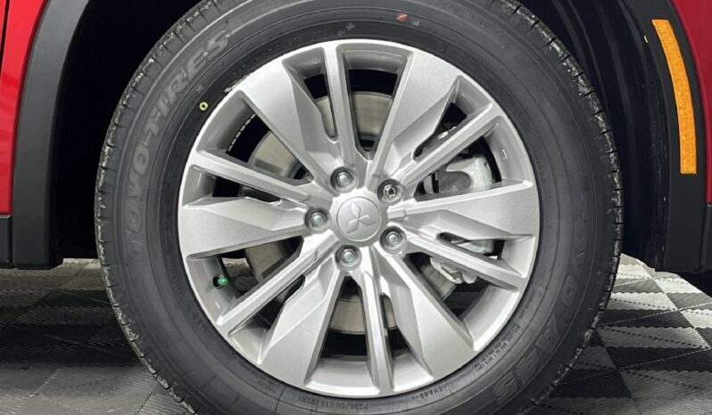 
								Mitsubishi Outlander full									