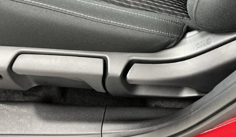 
								Mitsubishi Outlander full									