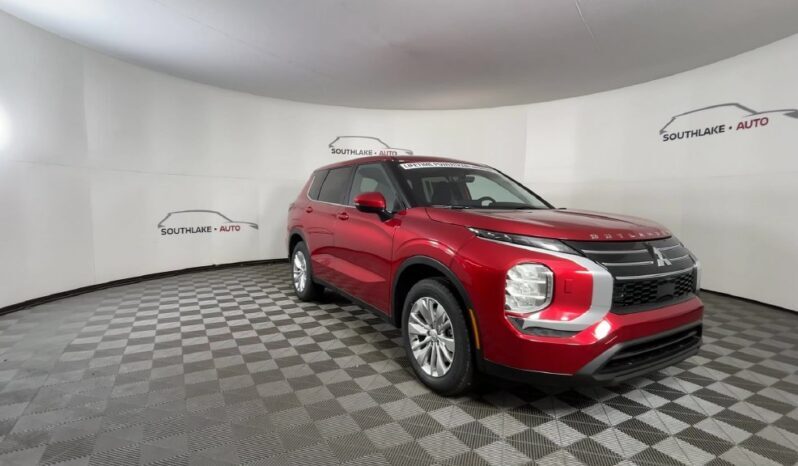 
								Mitsubishi Outlander full									