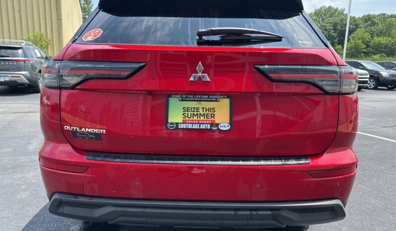 
								Mitsubishi Outlander full									