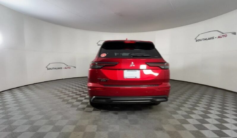 
								Mitsubishi Outlander full									