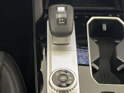 
										Mitsubishi Outlander full									