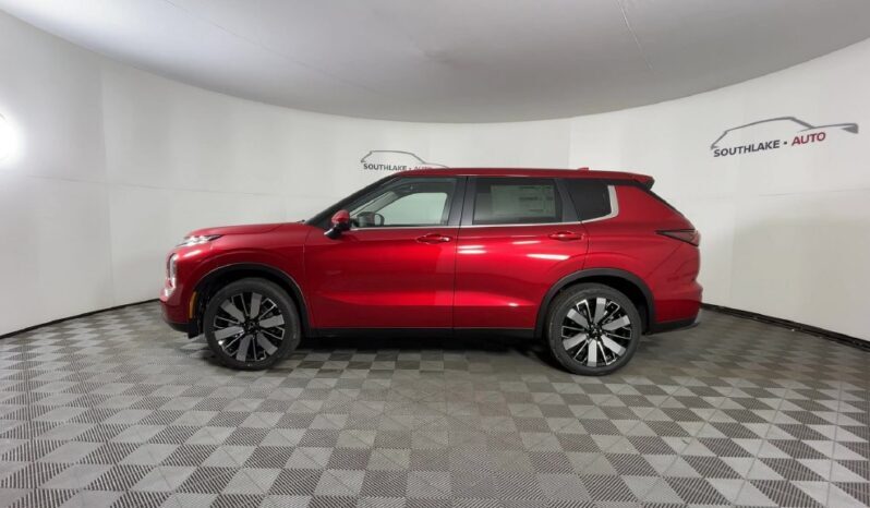 
								Mitsubishi Outlander full									