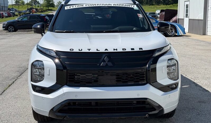 
								Mitsubishi Outlander full									
