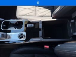 
										Mitsubishi Outlander full									