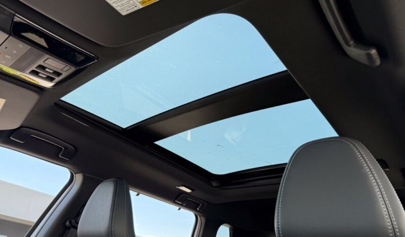 
								Mitsubishi Outlander full									