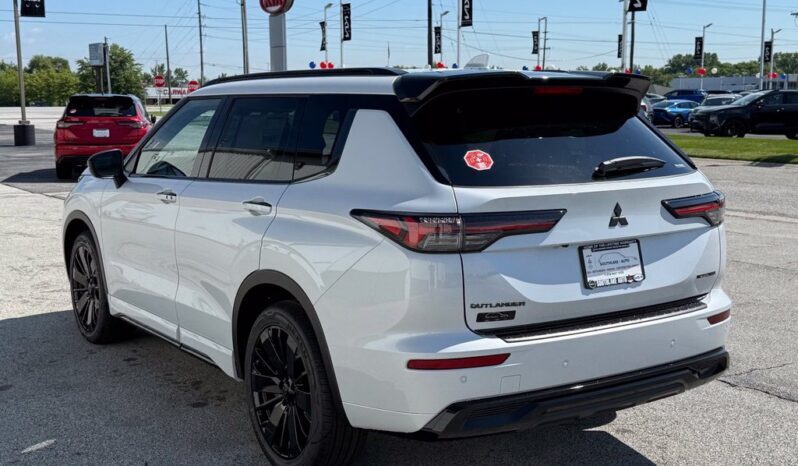 
								Mitsubishi Outlander full									