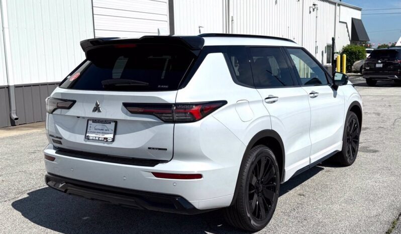 
								Mitsubishi Outlander full									